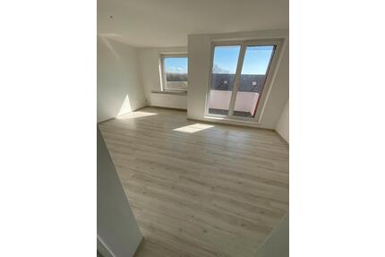 helle 3-Zimmerwohnung mit Balkon - Verden (Aller)