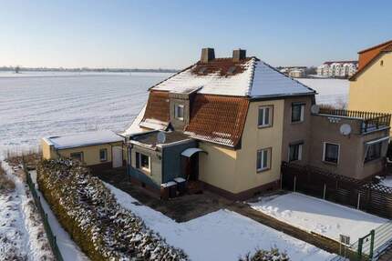 Idyllisches Wohnen in Zscherndorf - Doppelhaushälfte auf zwei Etagen & rund 300 qm Grundstück - Sandersdorf-Brehna