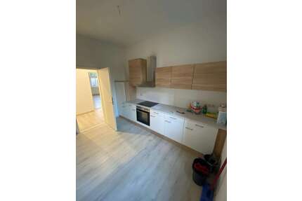 Wohnung zum Mieten in Lugau 380,00 € 59 m²