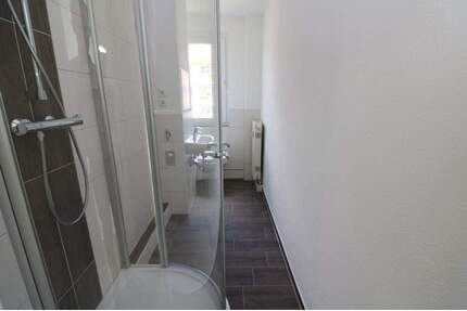 Top die Dusche gilt...moderne 2-RW mit Dusche!!! - Freiberg