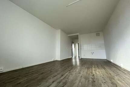 Wohnung zum Mieten in Chemnitz 253,00 € 44.09 m²