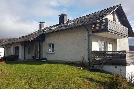 Dreifamilienhaus südlich Lügde - 278.000,00&nbsp;EUR Kaufpreis, ca.&nbsp; 278,00&nbsp;m&sup2; in Lügde (PLZ: 32676)