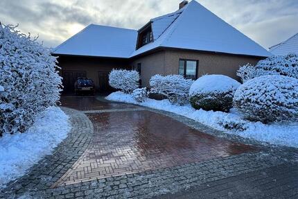 Freistehendes Einfamilienhaus - 400.000,00&nbsp;EUR Kaufpreis, ca.&nbsp; 210,00&nbsp;m&sup2; in Ovelgönne (PLZ: 26939)