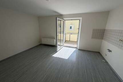 Wohnung zum Mieten in Plattling 243,04 € 36.26 m²