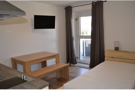 Stilvolle 1,5-Zimmer-Wohnung in Straubing-Alburg: 01703415123