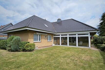 Einfamilienhaus mit viel Platz - 645.000,00&nbsp;EUR Kaufpreis, ca.&nbsp; 297,00&nbsp;m&sup2; in Stockelsdorf (PLZ: 23617)