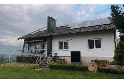 Haus b. Bamberg: Bungalow-Traum, 1070m² Grund, PV + WP, 5 Zimmer - Breitengüßbach