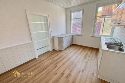 gepflegte 2-Raum-Wohnung in zentraler Lage - inkl. EBK - Neustadt an der Orla