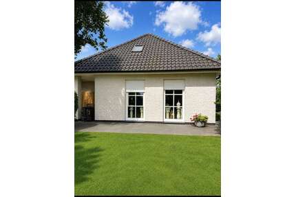 Haus zum Kaufen in Oldenburg 450.000,00 € 120 m²