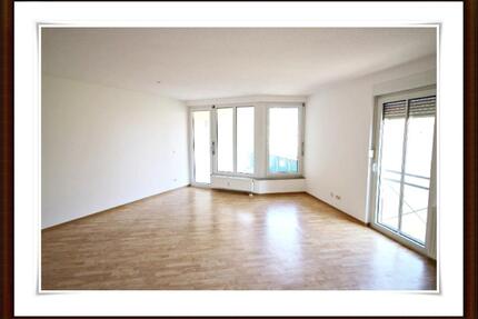 ! Blick ins Grüne ! ruhiges APARTMENT * sonniger Balkon * REICK - Dresden Blasewitz