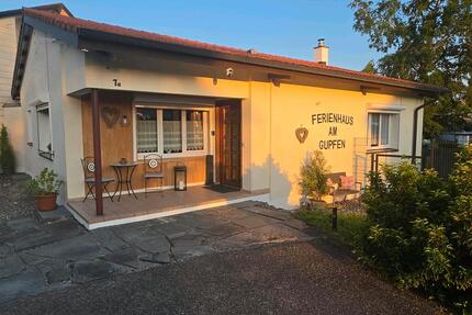 Kleines Haus ( Bungalow) mit Garten - Weilheim