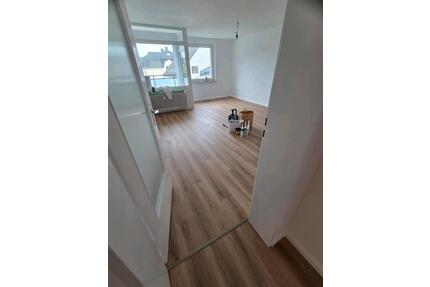 Sanierte 3-Zi-Wohnung in Erkrath mit Balkon, 73m², Garage