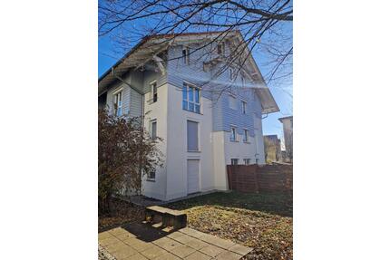 Wunderschöne 2 12 Zr. Wohnung mit großem Balkon in ruhiger Lage! - Marbach am Neckar