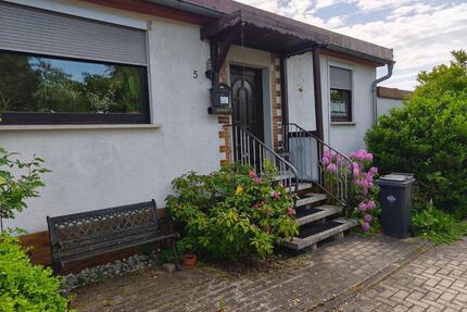 Schwalmstadt - Bungalow mit schönem Gartengrundstück