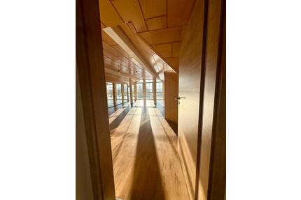 Dachgeschosswohnung - 900,00&nbsp;EUR Kaltmiete, ca.&nbsp; 100,00&nbsp;m&sup2; in Hundsangen (PLZ: 56414)