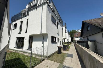 Townhouse in Frankfurt mit Garten und Terrasse!+ EINBAUKÜCHE! - Frankfurt am Main West