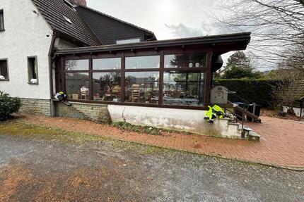 Charmantes Zweifamilienhaus mit Wintergarten in ruhiger Lage von - Lippstadt Overhagen