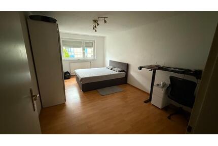 Zentrale und große 2 Zimmer Wohnung WG in Stuttgart Mitte