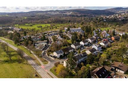 Reiheneckhaus in sehr guter Lage in Kronberg