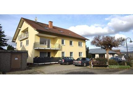 Lukratives 5 FH: Schöner Wohnen am Fuße des Glaubergs, herrlicher Fernblick, Balkon, Stellplatz - Glauburg