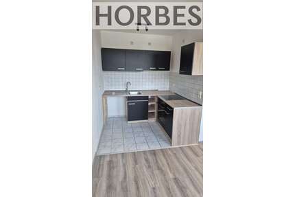 Wohnung zum Mieten in Meerane 320,00 € 53.21 m²