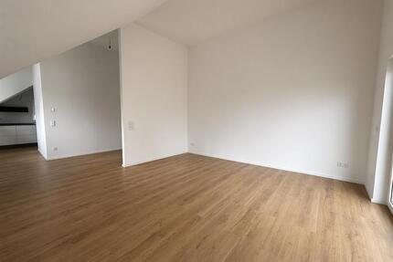 Großzügig & modern wohnen: 3,5-Zimmer mit Balkon, TG & Fußbodenheizung - Ludwigsburg Hoheneck