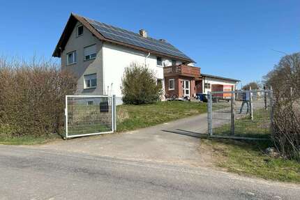 Haus zum Kaufen in Willebadessen 190.000,00 € 176 m²