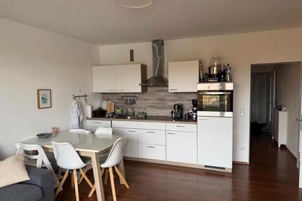Von Privat: 2-Zimmer-Wohnung mit Balkon, Weitblick, TG, Fahrstuhl - Hamburg Eppendorf