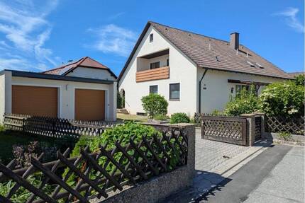 Jede Menge Platz in bester Wohnlage - Hirschau