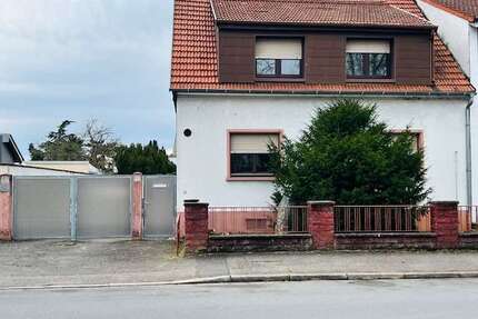 Haus zum Kaufen in Oberhausen-Rheinhausen 370.000,00 € 114 m²