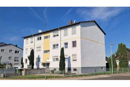 Gepflegtes Mehrfamilienhaus mit Balkonen und Stellplätzen - Lampertheim Hofheim