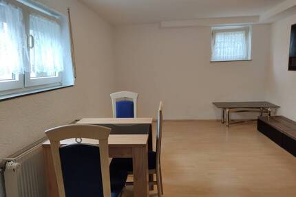 Souterrain-Wohnung mit EBK in Butzbach!