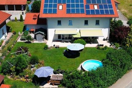 Energieeffiziente Doppelhaushälfte mit großem Garten - Kienberg