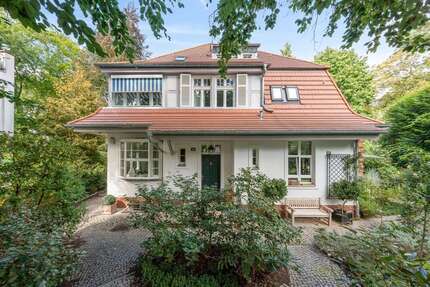 Haus zum Kaufen in Berlin 2.200.000,00 € 240 m²