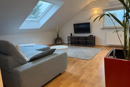 Voll möbliert, hochwertig ausgestattete Wohnung mit Balkon in St. Augustin Hangelar, 10 min bis Bonn - Sankt Augustin