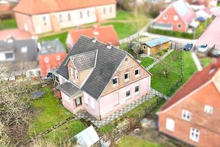 Haus zum Kaufen in Stade Bützfleth 329.000,00 € 180 m² - Stade / Bützfleth