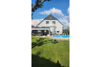 Haus zum Kaufen in Schwedt OT Vierraden 375.000,00 € 144 m²