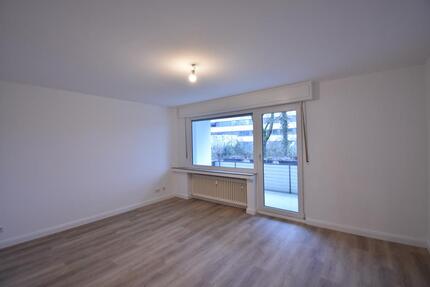 Ruhiges Wohnen! Sanierte 2-Zimmer-Whg mit Balkon - Duisburg Hamborn