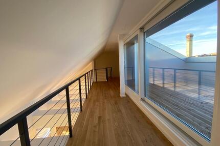 Erstbezug - Traumdachgeschoss mit Galerie, 2 Sonnenterrassen und Blick bis zum Potsdamer Platz - Berlin Mitte