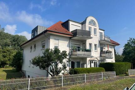 Bezugsfreies, gepflegtes Dachgeschoss mit 2 Balkonen und EBK - Berlin Pankow