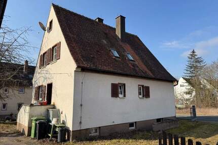 Freistehendes Einfamilienhaus im Dornröschenschlaf in AnsbachObereichenbach zu verkaufen