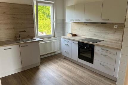 Komplett sanierte 4-Zimmer-Wohnung | 115 m² | 2 Balkone | Garage - Albstadt