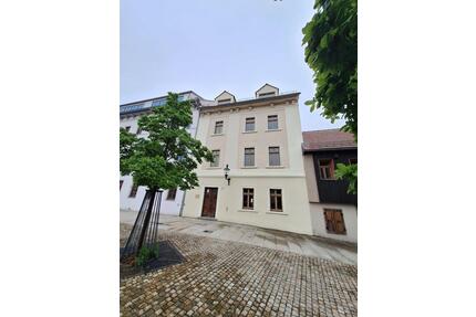 Schöne 2-Raum Dachgeschoss am Schlossplatz zu vermieten - Freiberg