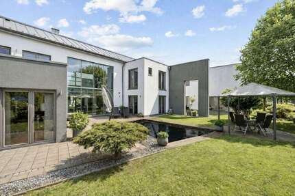 Haus zum Kaufen in Wunstorf 1.550.000,00 € 258.12 m²