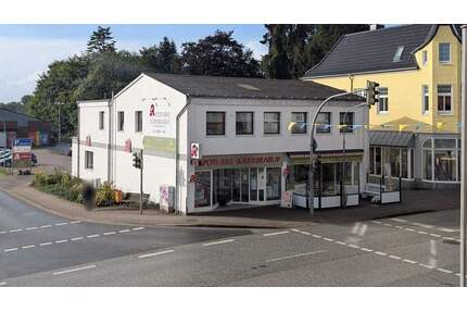 In absolut präsenter Lage von Süderbrarup befindet sich diese vollvermietete Immobilie!