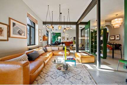 Haus zum Kaufen in Frankfurt 5.850.000,00 € 421.89 m²