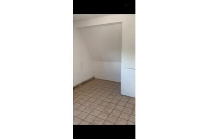 4 Zimmer Küche Bad Garten - 450,00&nbsp;EUR Kaltmiete, ca.&nbsp; 102,00&nbsp;m&sup2; in Extertal (PLZ: 32699)