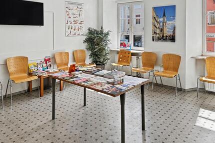 Große Arztpraxis ca. 180 m² - voll eingerichtet, 1.OGLift, Stadtplatz Vilshofen, mit 2.Eingang, - Vilshofen an der Donau