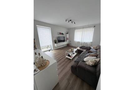 Bad Brückenau! Gepflegte 2-Zimmer-Wohnung mit Balkon WE42