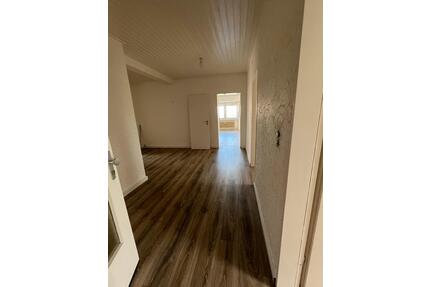 In Kürze:Top renovierte 140qm Wohnung;4Zimmer,Küche,Bad - Oerlinghausen